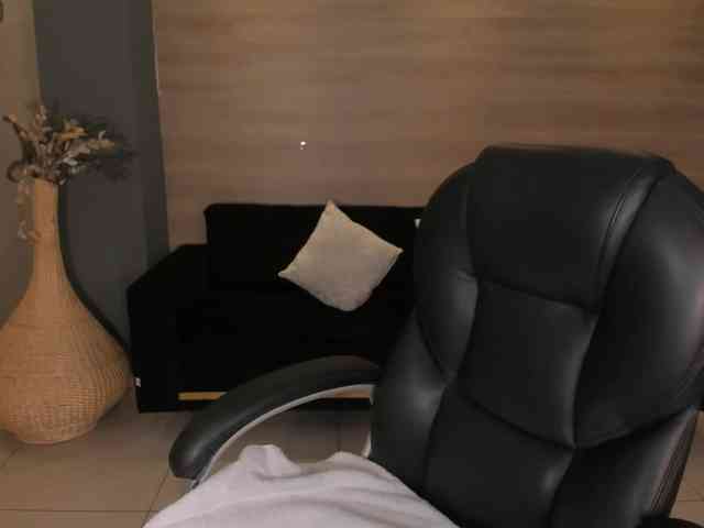 MaryLewis webcam