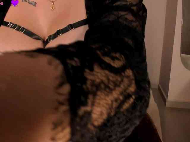 MaryLewis webcam