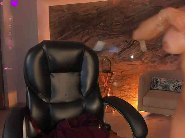 MaryLewis webcam