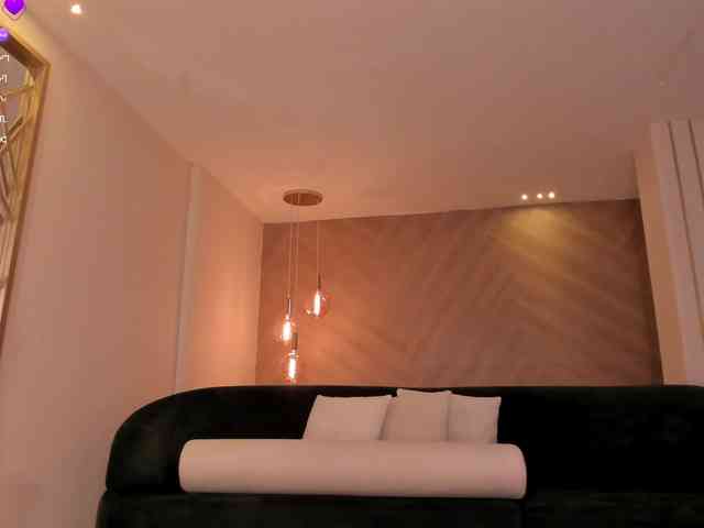 MaryLewis webcam