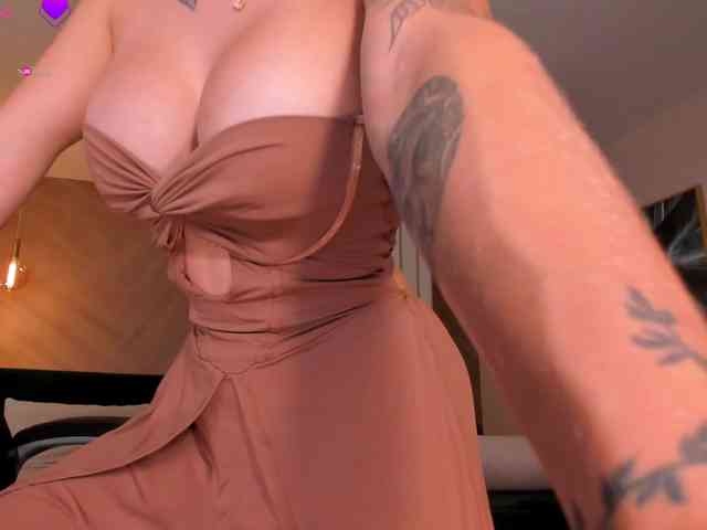 MaryLewis webcam