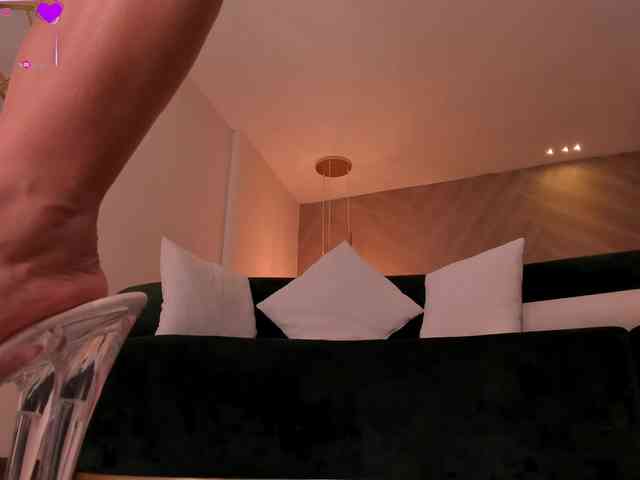 MaryLewis webcam