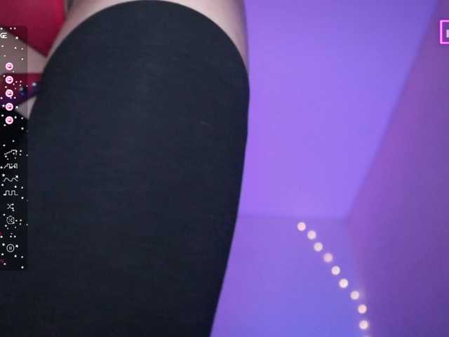 TathiiDelvey live webcam show