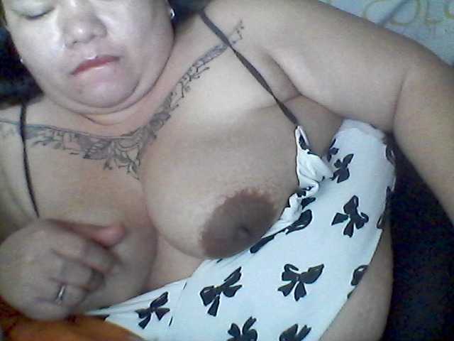 sweetasian33 live cam on BongaCams