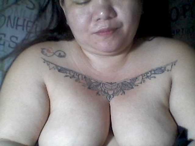 sweetasian33 live cam on BongaCams