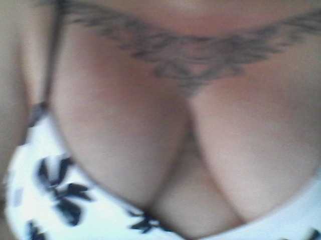 sweetasian33 live cam on BongaCams
