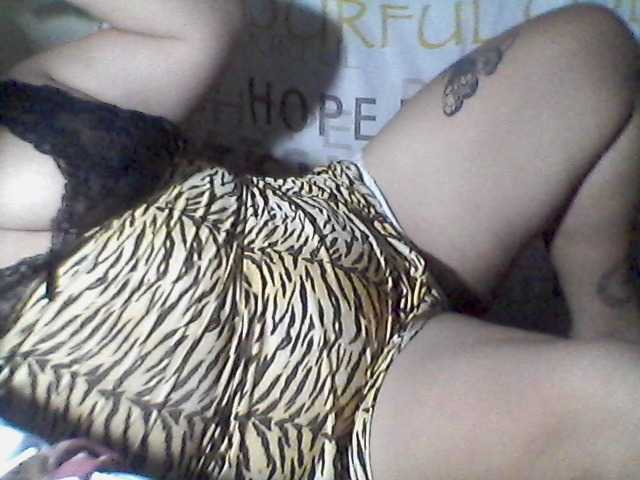 sweetasian33 live cam on BongaCams