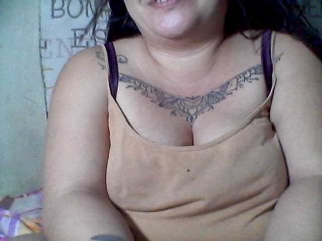 sweetasian33 live cam on BongaCams