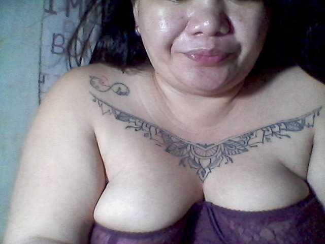 sweetasian33 live cam on BongaCams