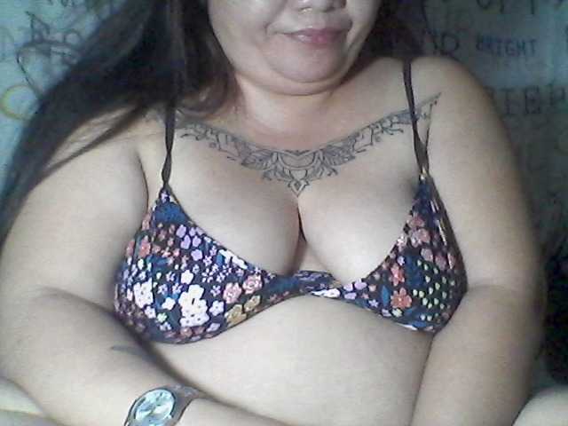 sweetasian33 live cam on BongaCams