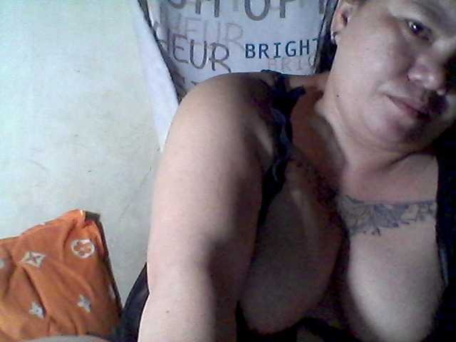 sweetasian33 live cam on BongaCams