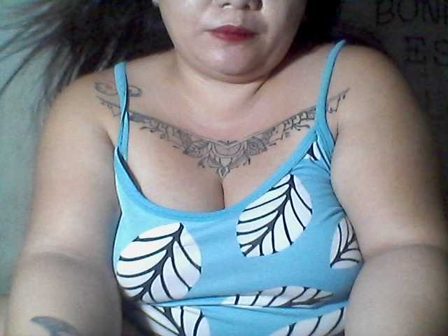 sweetasian33 live cam on BongaCams