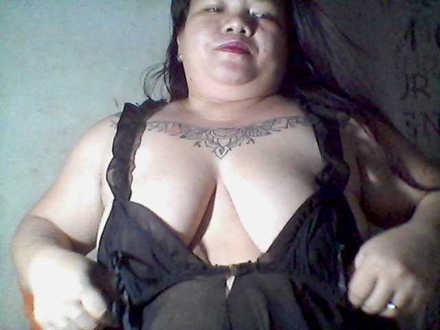 sweetasian33 live cam on BongaCams