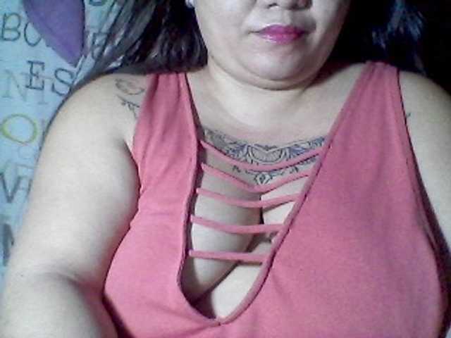 sweetasian33 live cam on BongaCams