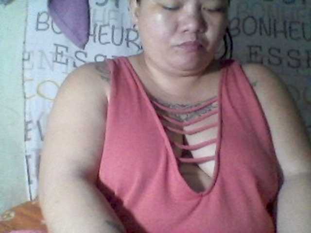 sweetasian33 live cam on BongaCams