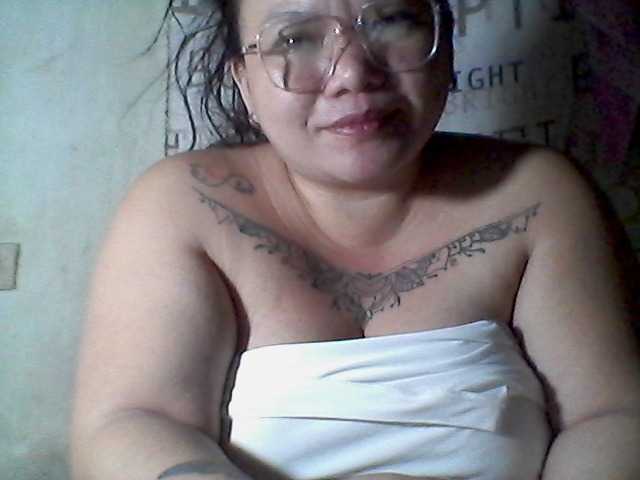 sweetasian33 live cam on BongaCams