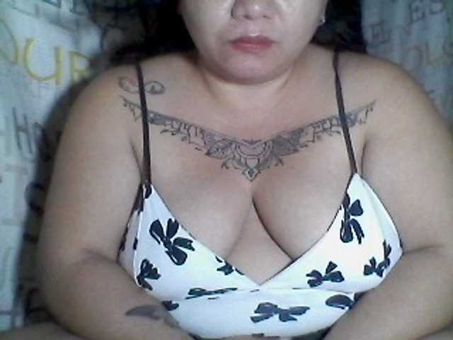 sweetasian33 live cam on BongaCams