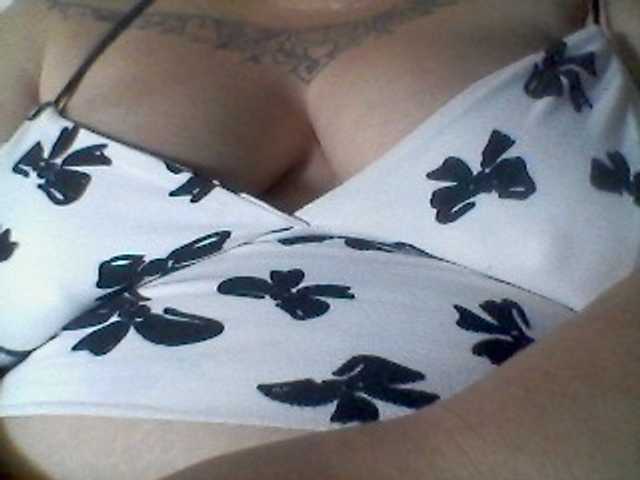 sweetasian33 live cam on BongaCams