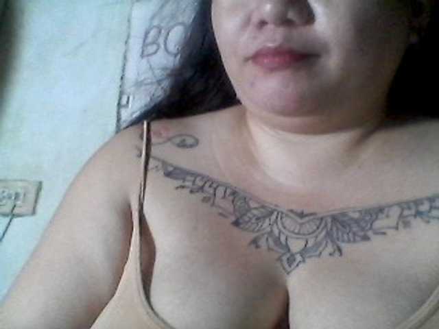 sweetasian33 live cam on BongaCams