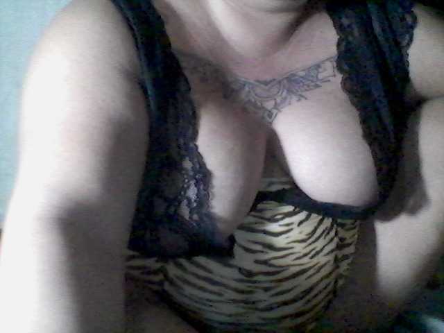 sweetasian33 live cam on BongaCams