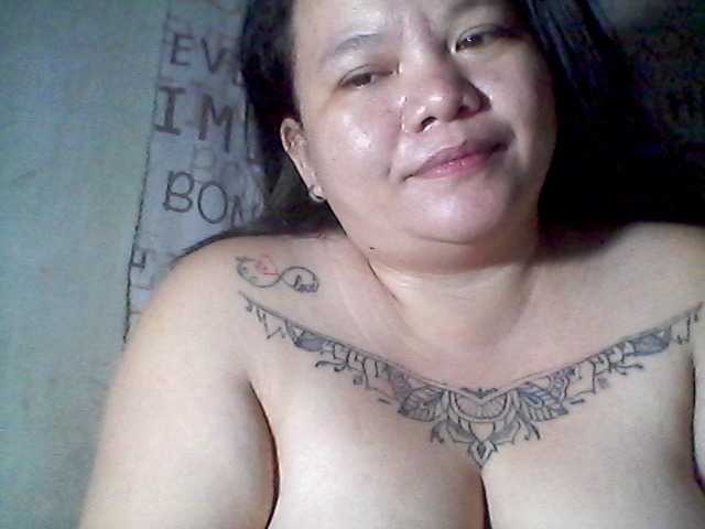 sweetasian33 live cam on BongaCams