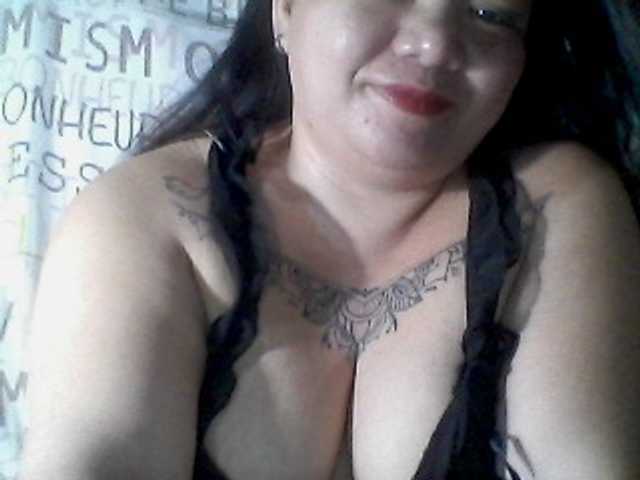 sweetasian33 live cam on BongaCams