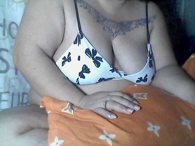 sweetasian33 live cam on BongaCams