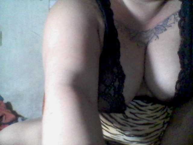 sweetasian33 live cam on BongaCams