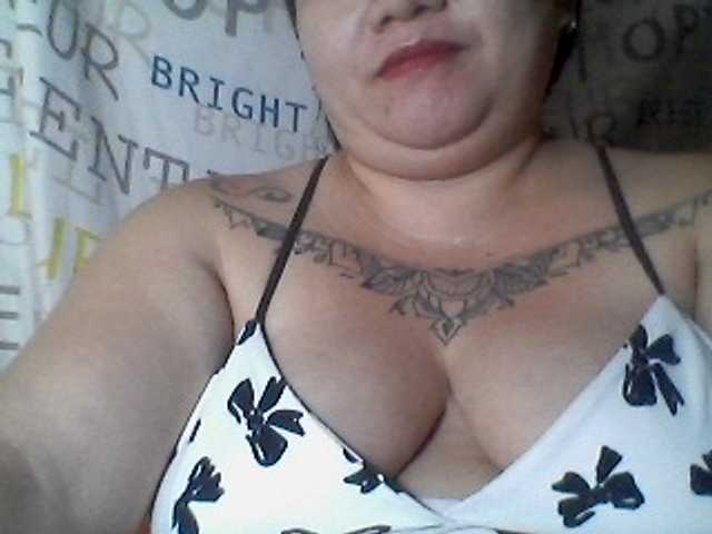 sweetasian33 live cam on BongaCams