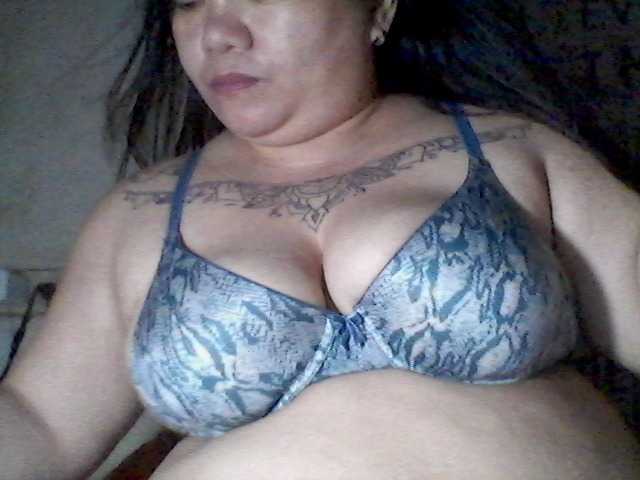 sweetasian33 live cam on BongaCams