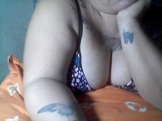 sweetasian33 live cam on BongaCams