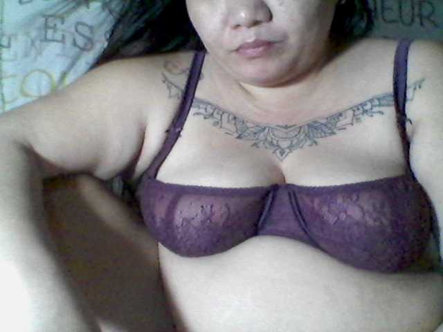 sweetasian33 live cam on BongaCams