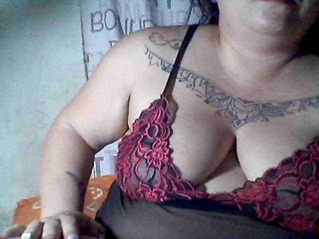 sweetasian33 live cam on BongaCams