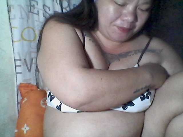 sweetasian33 live cam on BongaCams