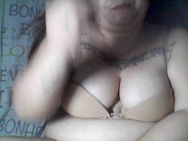 sweetasian33 live cam on BongaCams