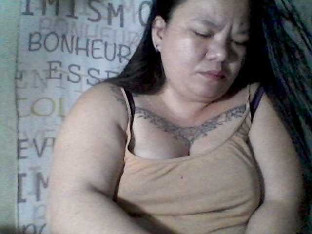 sweetasian33 live cam on BongaCams
