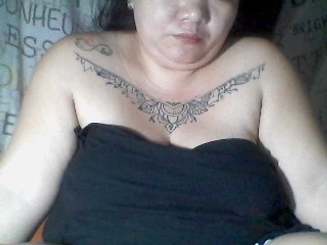 sweetasian33 live cam on BongaCams