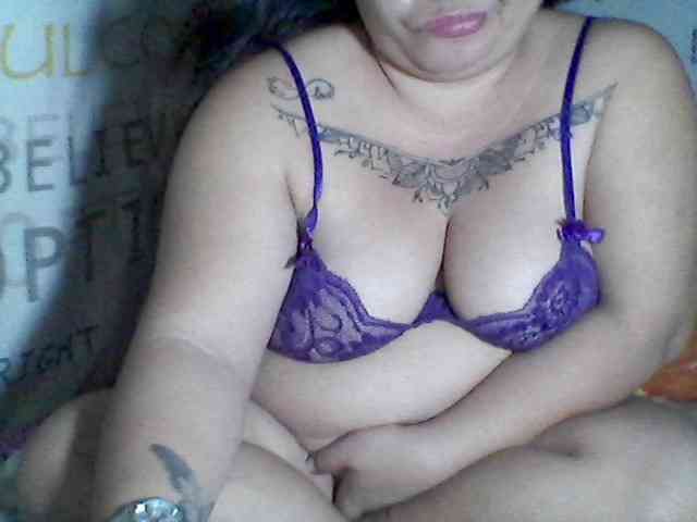 sweetasian33 webcam