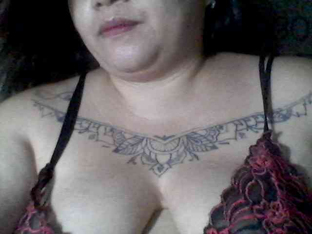 sweetasian33 webcam