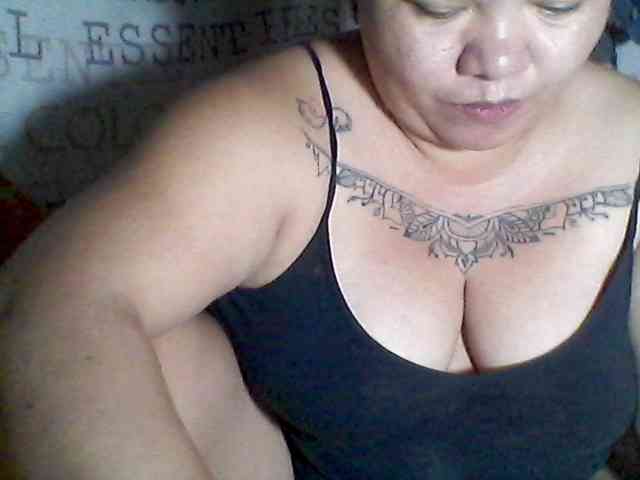 sweetasian33 webcam