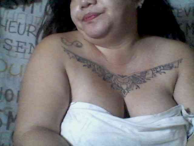 sweetasian33 webcam