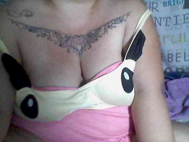 sweetasian33 webcam