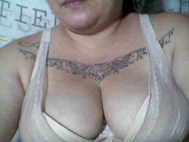 sweetasian33 webcam