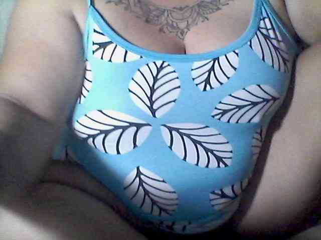 sweetasian33 webcam