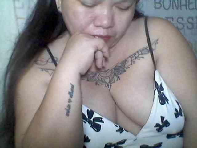 sweetasian33 Live Webcam on BongaCams