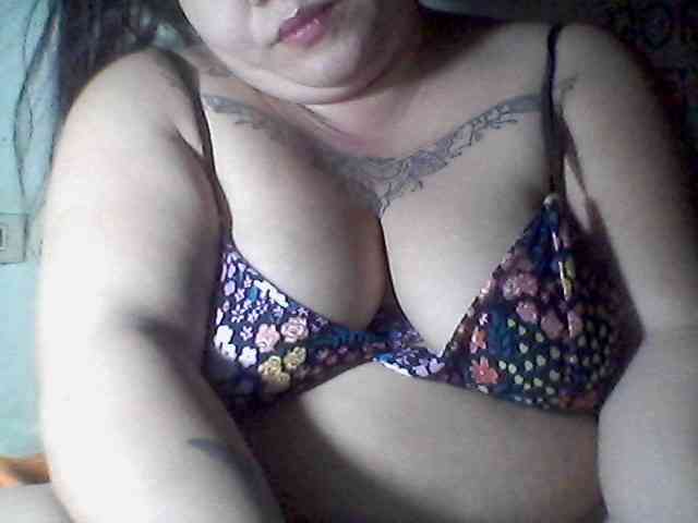 sweetasian33 webcam