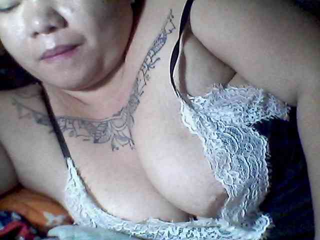 sweetasian33 webcam