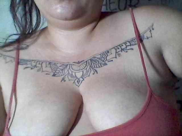 sweetasian33 Live Webcam on BongaCams
