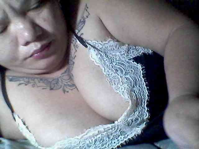 sweetasian33 webcam