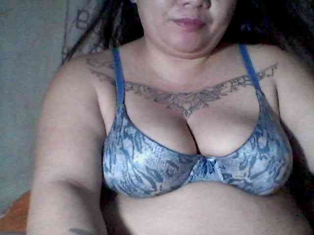 sweetasian33 webcam